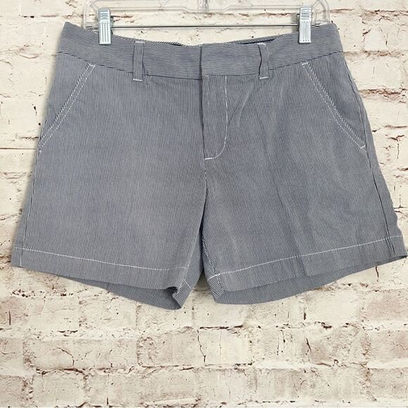 Tommy Hilfiger pinstripe chino shorts - Picture 1 of 7